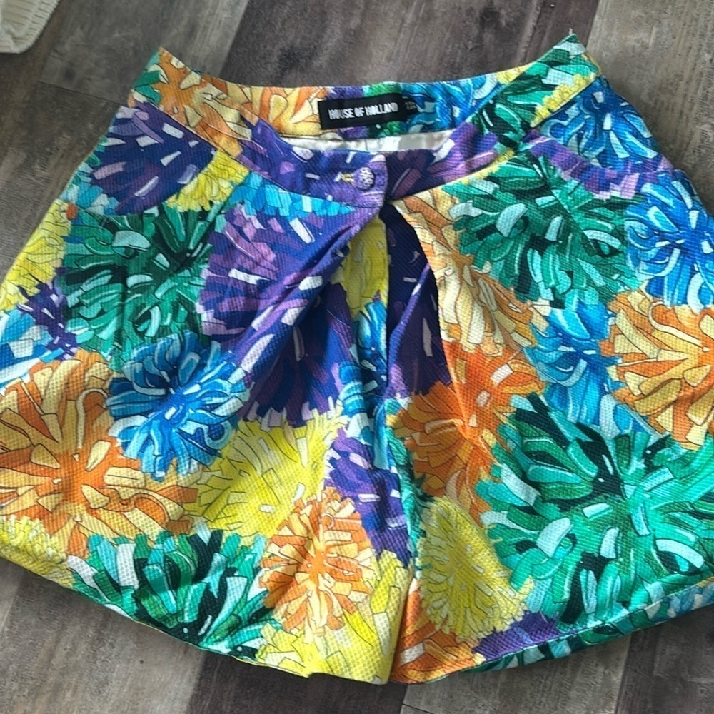 House of Holland Shorts size 6